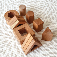 Shape sorting puzzle