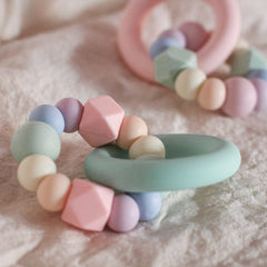 GLACIAL TEETHING TOY Pastel Rainbow