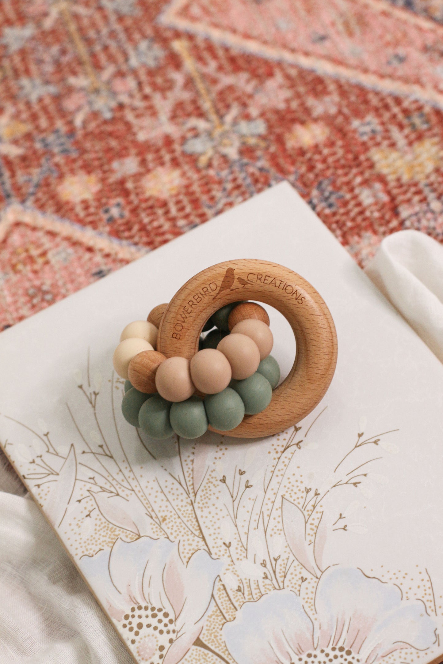 WONDEROUS TEETHING TOY Neutrals