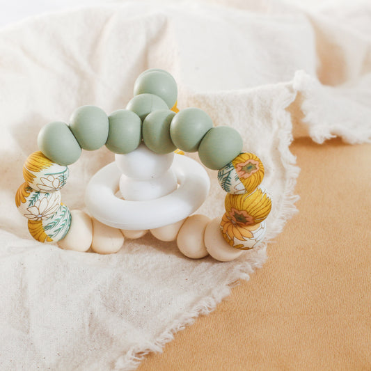 TRIPLET TEETHING TOY Daisy
