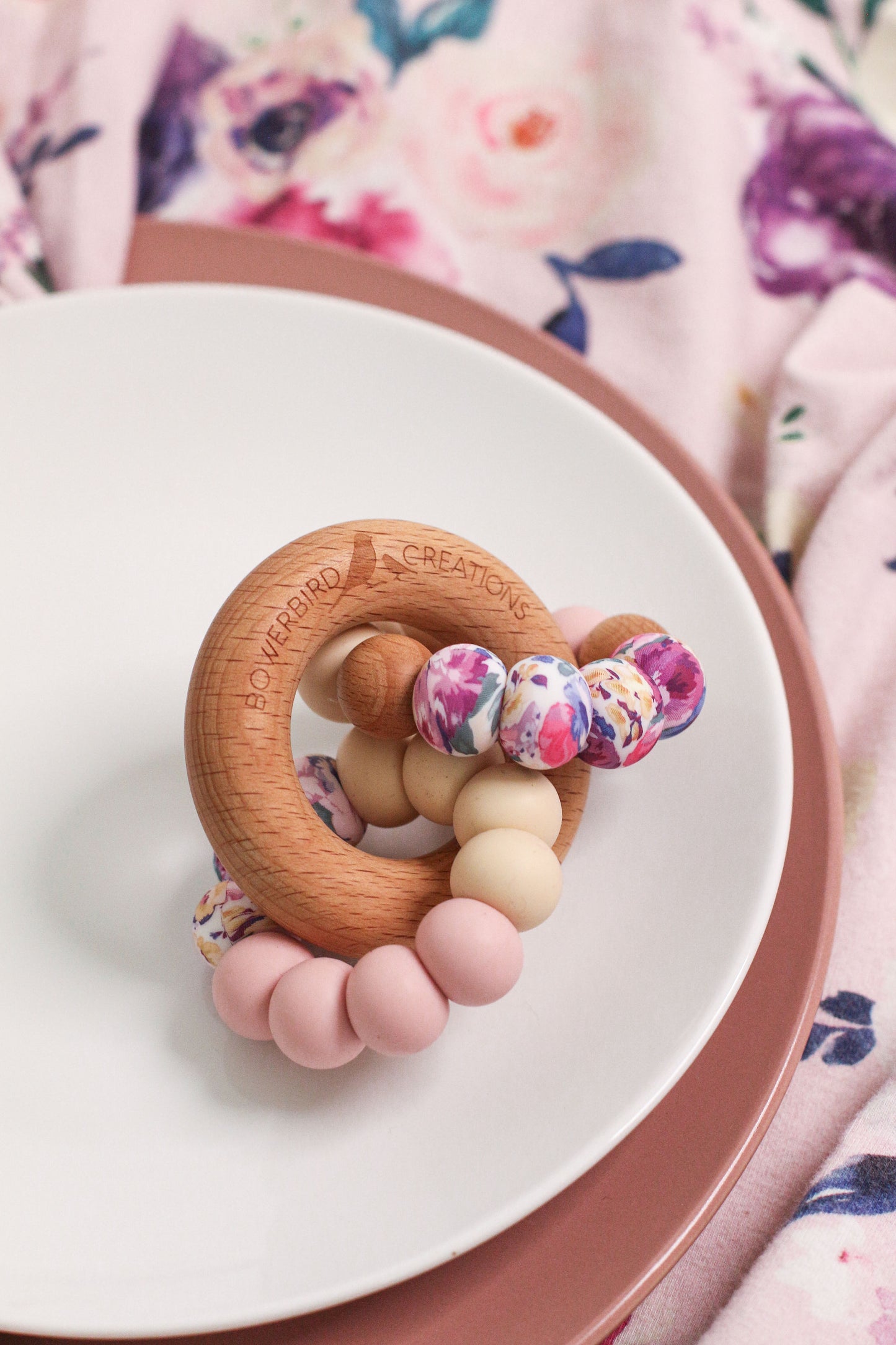 WONDEROUS TEETHING TOY Roses