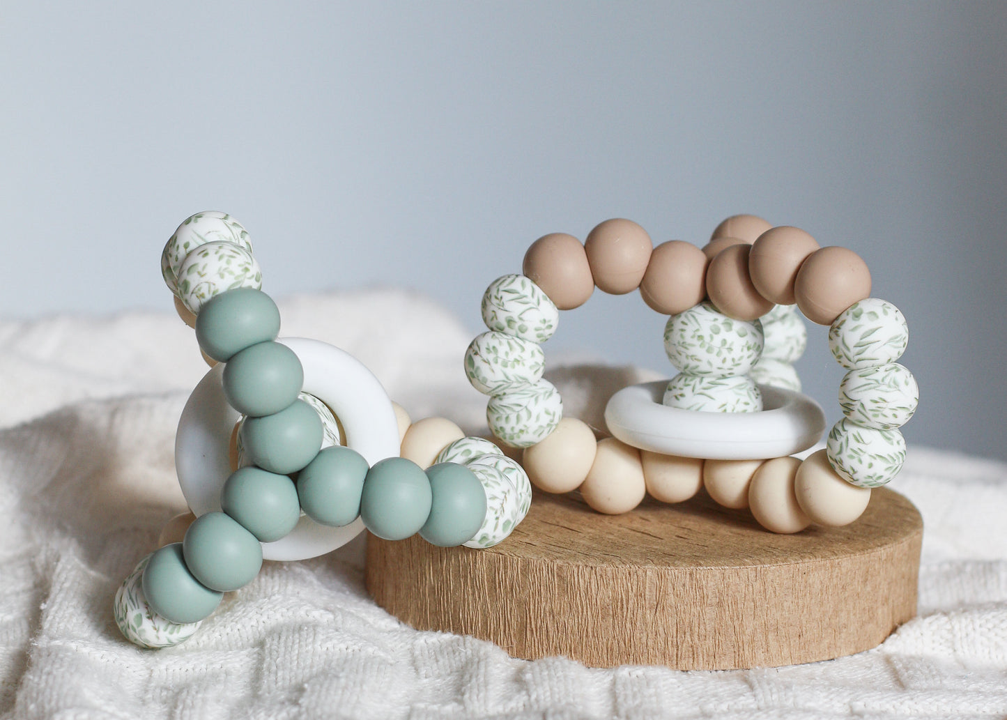 TRIPLET TEETHING TOY Eucalyptus