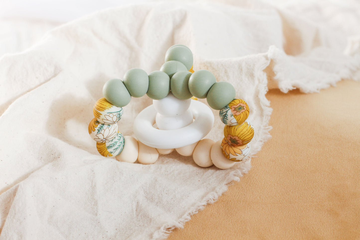 TRIPLET TEETHING TOY Daisy