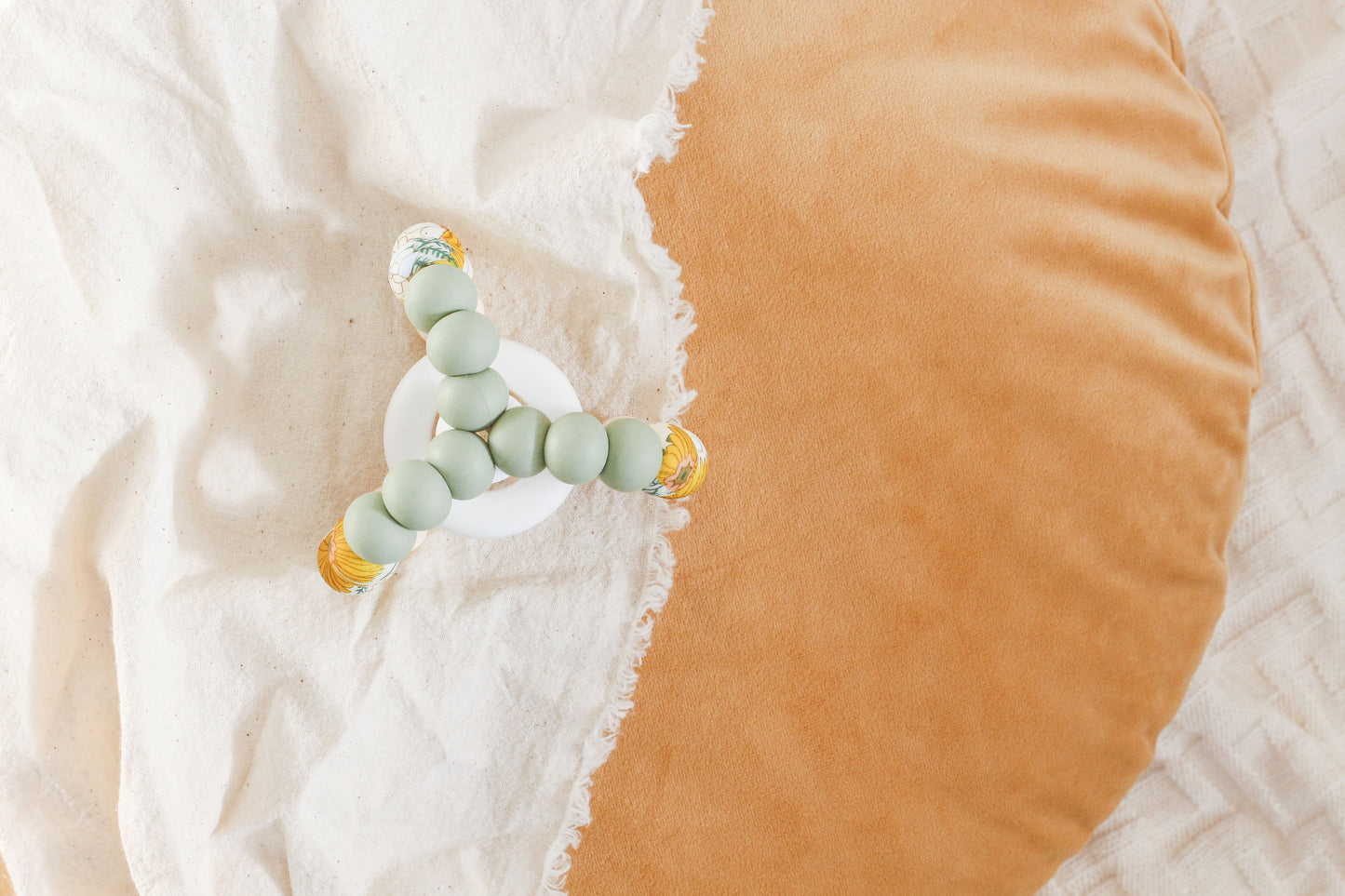 TRIPLET TEETHING TOY Daisy