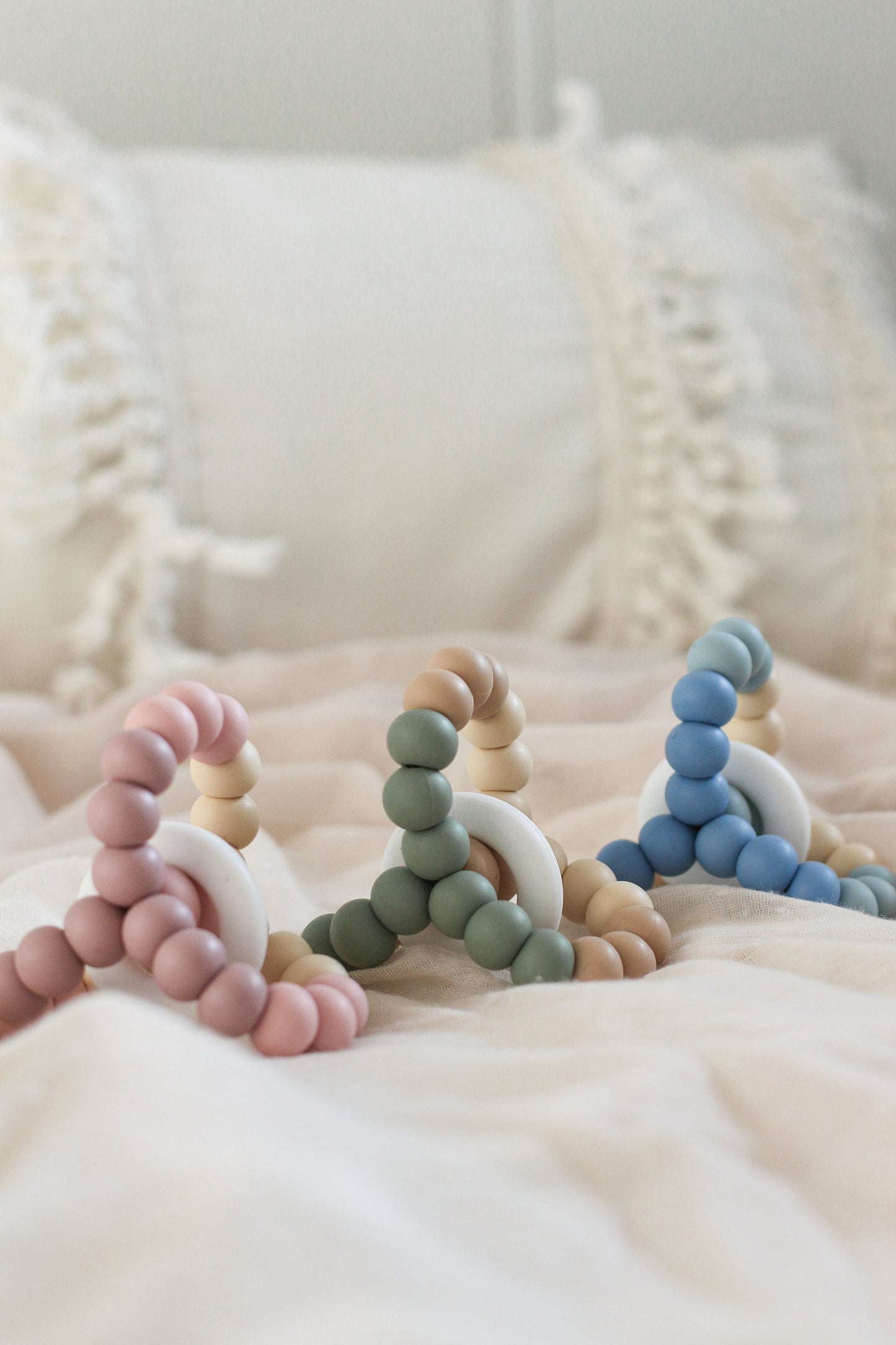 TRIPLET TEETHING TOY Neutrals