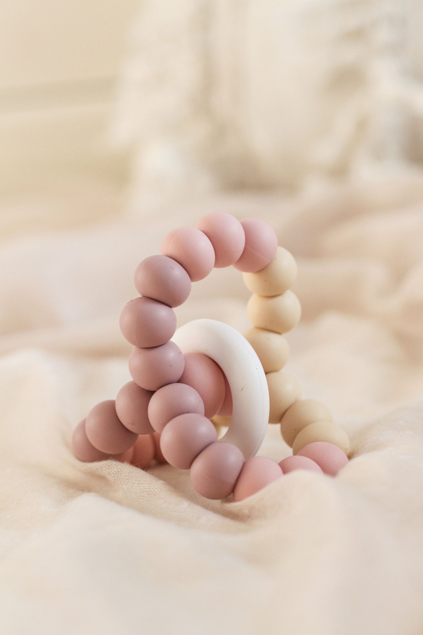 TRIPLET TEETHING TOY Neutrals