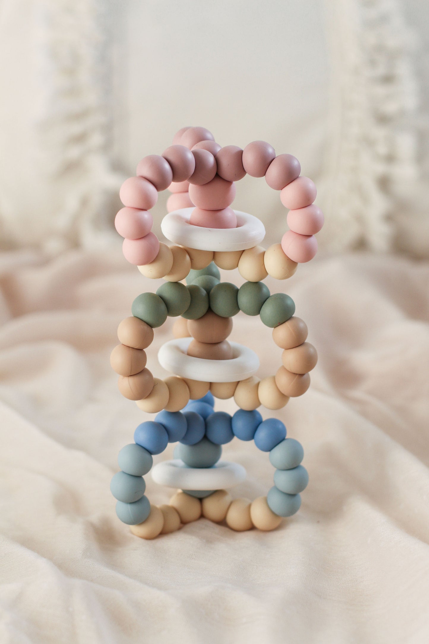 TRIPLET TEETHING TOY Neutrals